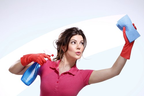 Deep cleaning support for kitchens and bathrooms in Edgware properties